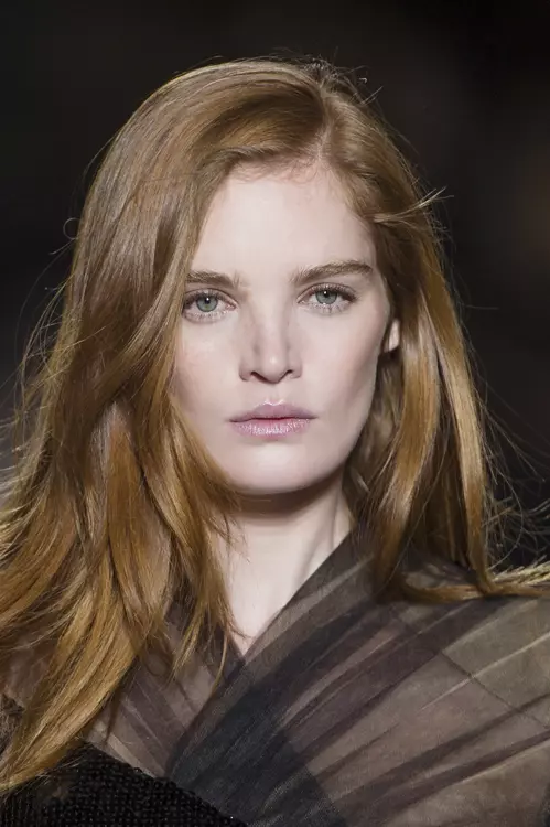 Tendințe de machiaj: nude look