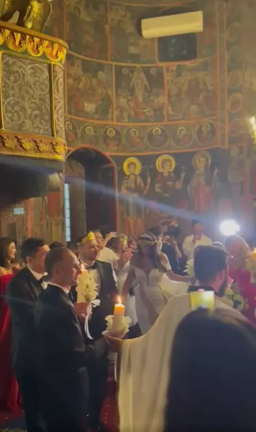 cristina-spatar-nunta-grandioasa-cu-sute-de-invitati.-7