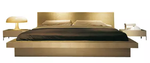 Pat disponibil in wenge si stejar alb, in diverse dimensi­uni, de la 5.600 lei, Singways 