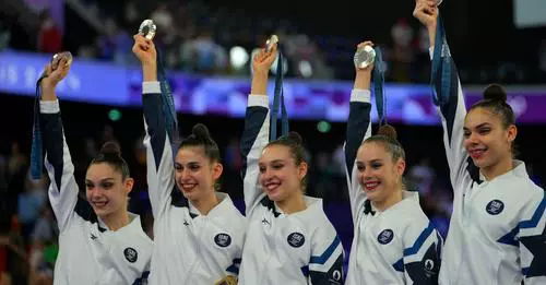 17753830707770210049