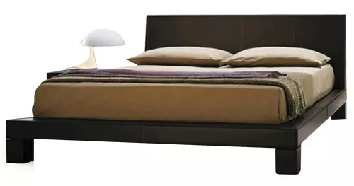Pat Club, din colectia Presotto Notte, complet tapitat cu piele, de la 2.940 Euro+TVA, Orion Design
