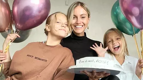 andreea si fiicele sale