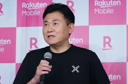 Rakuten mobile launch of iPhone 12, Tokyo, Japan - 30 Apr 2021