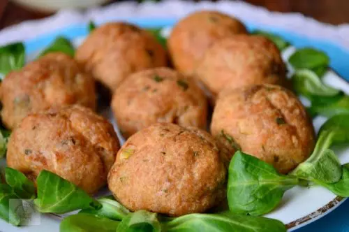 chiftelute-de-somon-aperitive-revelion_72585500