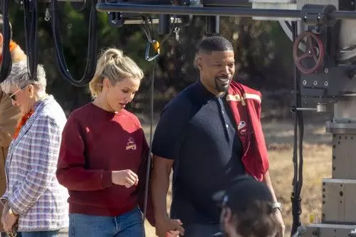 *EXCLUSIVE* Jamie Foxx and Cameron Diaz hold each other close while filming 'Back In Action' in Atlanta with Glenn Close!
