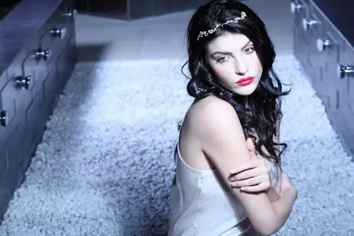 fiica-de-25-de-ani-a-lui-madalin-voicu-a-pus-ochii-pe-smiley-foto_2