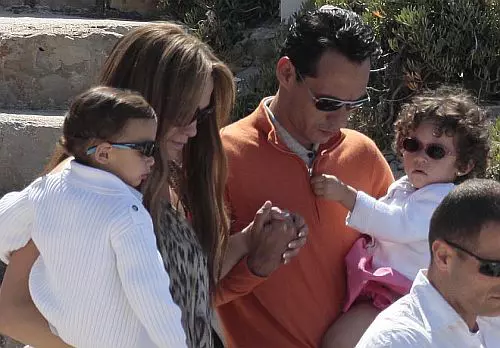 Jennifer Lopez si Marc Anthony impreuna cu Max si Emme la hotelul Cap Eden-Roc din Cap Dâ€™Antibes