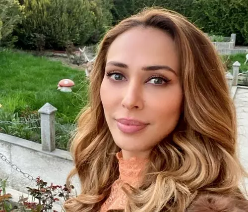 iulia vantur in romania