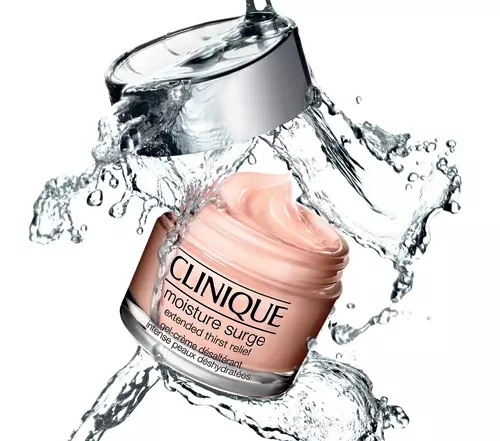 Cremă intens hidratantă pentru tenul deshidratat, Moisture Surge Extended Thirst Relief, Clinique, 149 lei (disponibilă Sephora)
