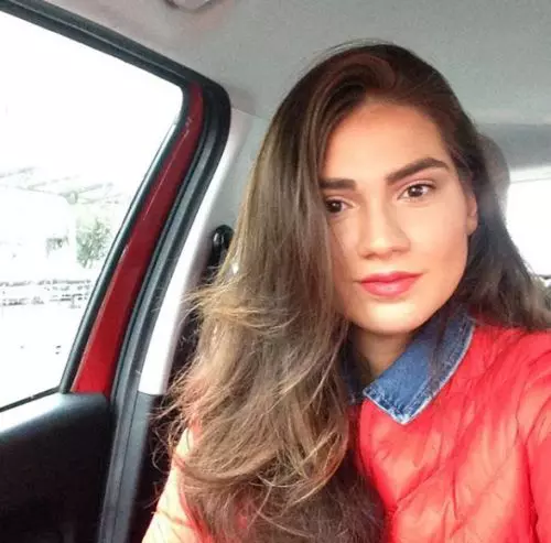 Cine-este-Dominique-fata-lui-Marius-Lăcătuș-care-joacă-în-serialul-Adela-3