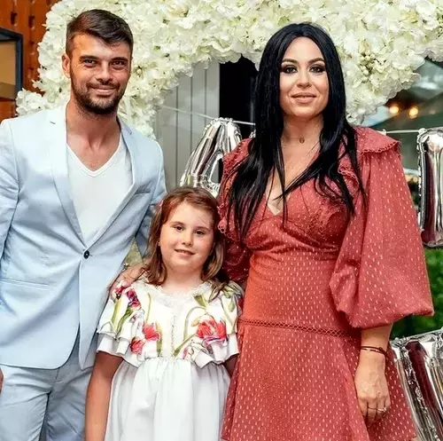 Familia-Oanei-Roman-1