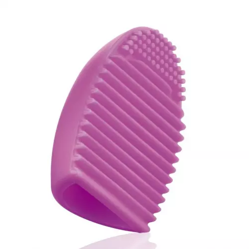 Accesoriu din silicon pentru curățarea pensulelor, The Body Shop, Silicone Brush Cleaner, 25 lei