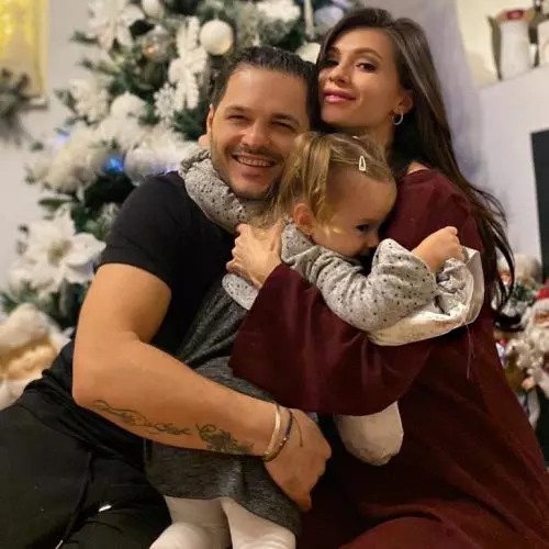 Liviu-Vârciu-Anda-Călin-și-fiica-lor-Anastasia-1-500x500