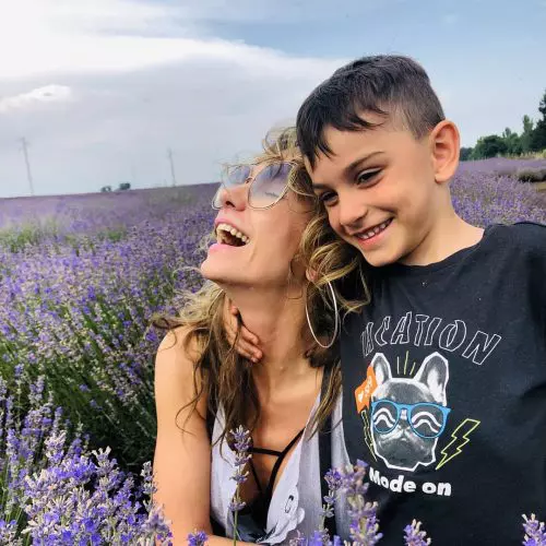 Anna-Lesko-și-fiul-ei-Adam-2-500x500