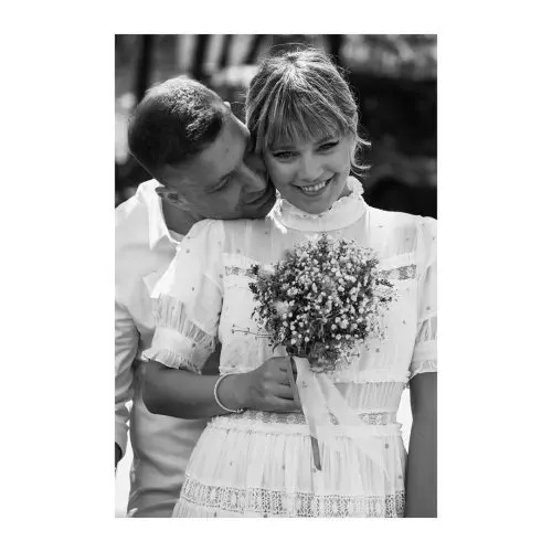 Lori-și-soțul-ei-1-500x500