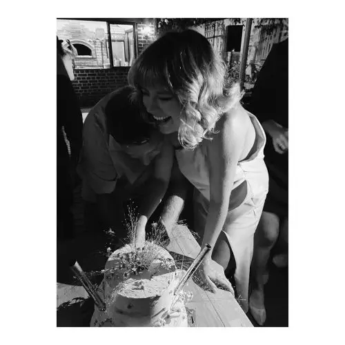 Lori-și-soțul-ei-3-500x500