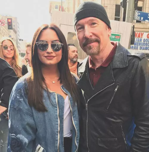 Demi Lovado si The Edge (U2)