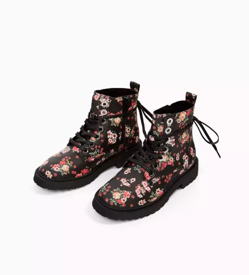 Ghete pentru copii, din piele ecologica, Zara, 159,90 lei