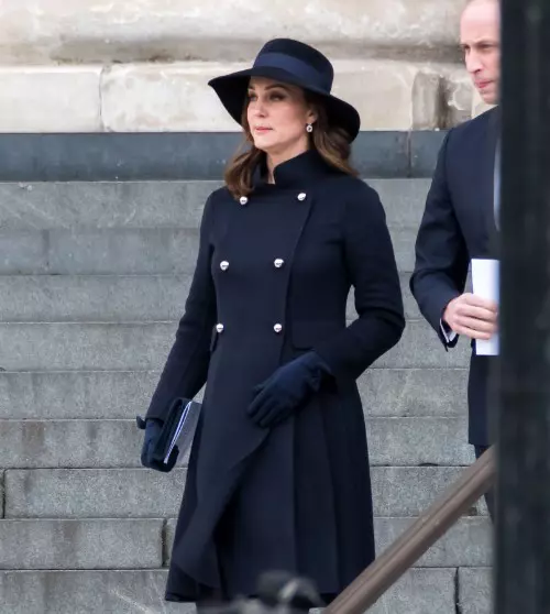 Kate Middleton și stilul său maternity: cele mai stylish ținute