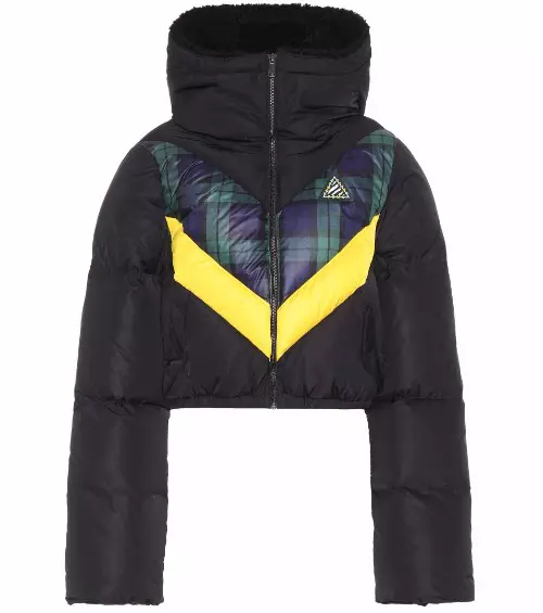 Jacheta din fas, cu puf, Fenty by Rihanna, 2.320 lei, magazinul Sport Couture