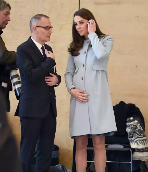 Kate Middleton și stilul său maternity: cele mai stylish ținute