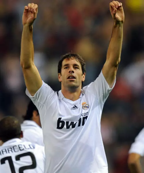 Van_Nistelrooy_-_Real_Madrid_01.jpg