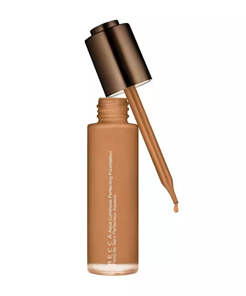 Fond de ten Aqua Luminous Perfecting Foundation, BECCA, 183 lei, exclusiv în magazinele Sephora