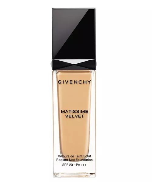 Fond de ten Matissime Velvet Radiant Mat Fluid Foundation SPF 20, Givenchy, 240 lei, exclusiv în magazinele Sephora