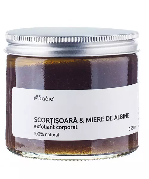 Exfoliant corporal - scorțișoară și miere de albine, Sabio, 44 lei, disponibil pe miobio.ro