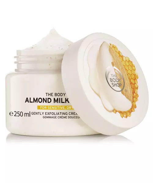 Exfoliant pentru corp Almond Milk & Honey, The Body Shop, 89 lei