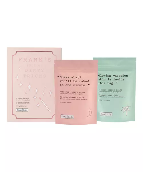 Set baie și corp Book Of Dirty Tricks, Frankbody, 75 lei, exclusiv în magazinele Sephora (conține 100 g gomaj cu cafea pentru corp și 100 g gomaj cu cafea și cocos pentru corp)