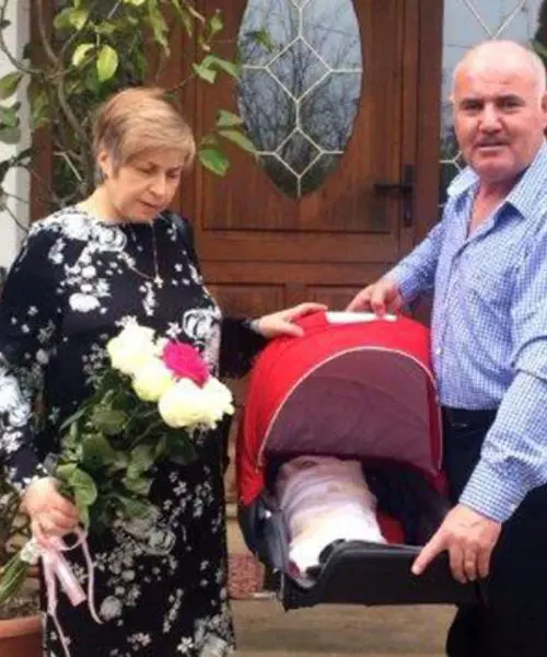 Marcela Buca a adus pe lume o fetita, la 52 de ani