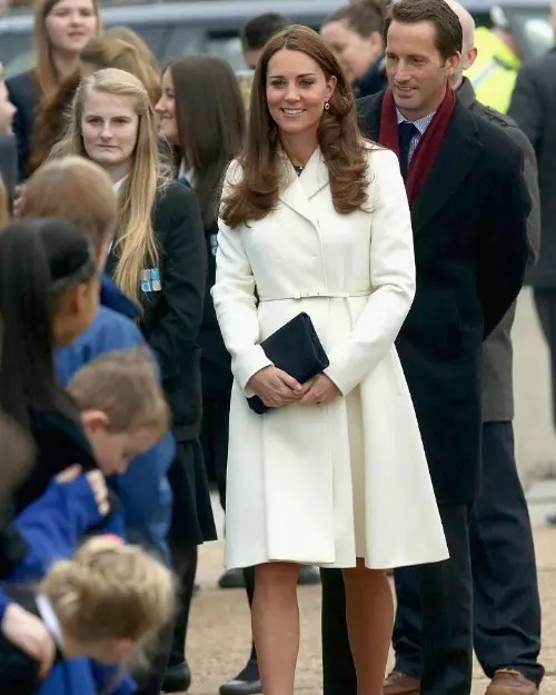 Kate Middleton și stilul său maternity: cele mai stylish ținute
