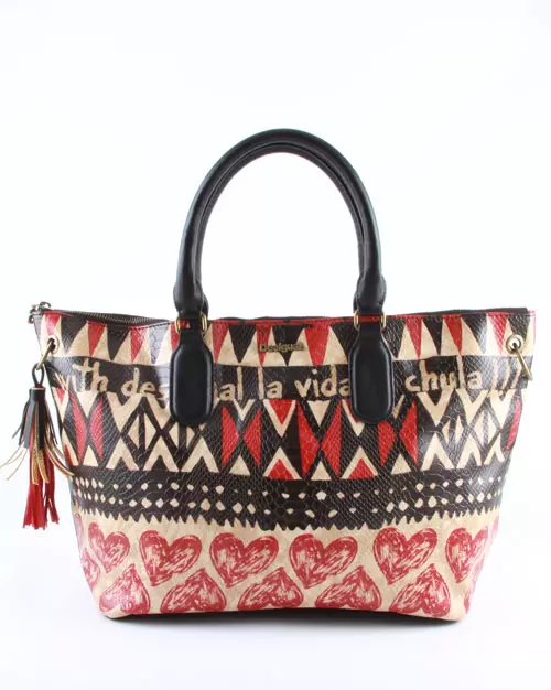 Geanta din piele, Desigual, 399 lei, magazinele Enzo Bertini