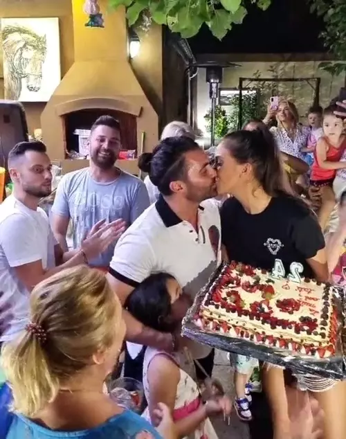 pepe si sotia a yasmine