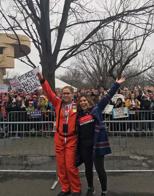 Amy Schumer si America Ferrera