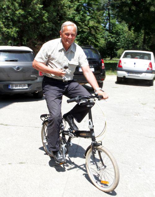 theodor-stolojan-bicicleta.JPG