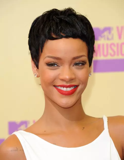 rihanna-gene.jpg