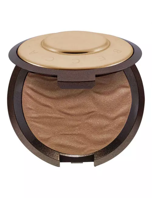 Pudră bronzantă Sunlit bronzer, BECCA, 169 lei, exclusiv în magazinele Sephora