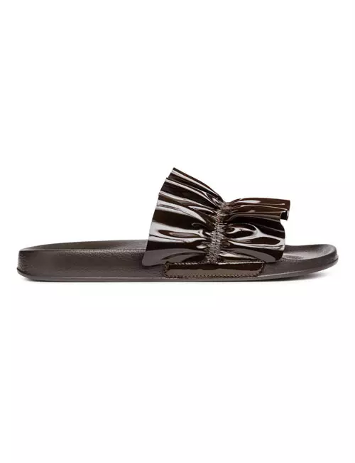 Papuci cu sectiune plisata din imitatie de piele lacuita, H&M, 39,90 lei