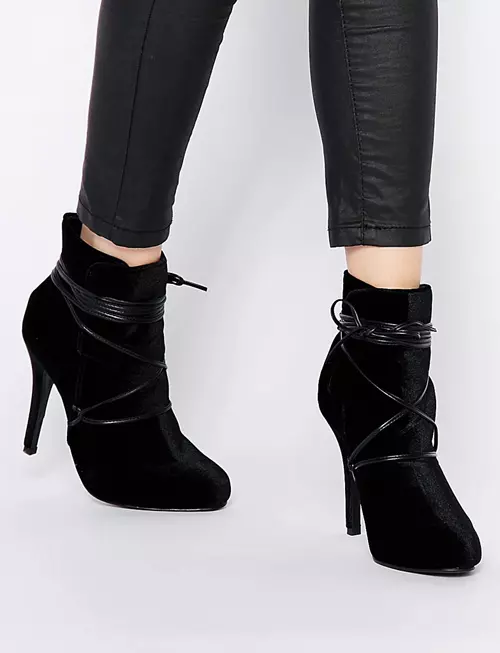 Ghete din catifea, asos, 105 lei