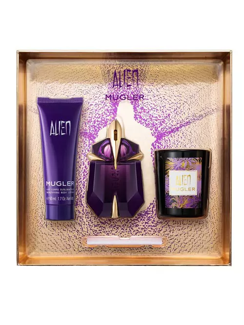 Set cadou Alien, Mugler, 315 lei (conține EDP reîncărcabilă 30 ml; Lapte de corp parfumat 50 ml și lumânare parfumată Alien)