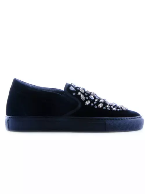 Sneakers din catifea, Le Silla, 2.500 lei, disponibili in magazinul Distinto