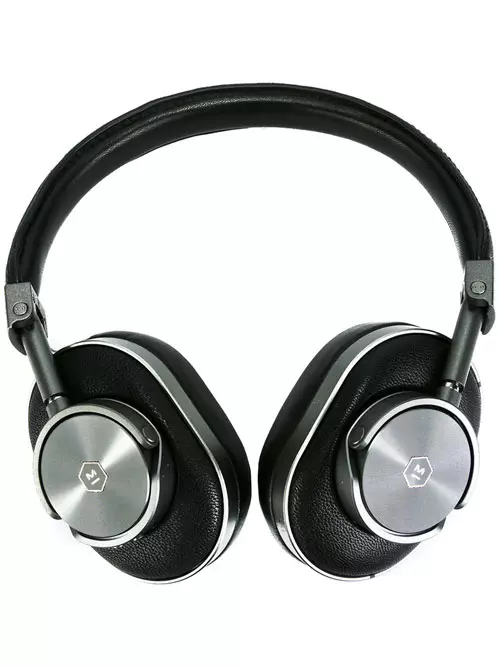 Casti, Master&Dynamic, 585 euro, www.farfetch.com