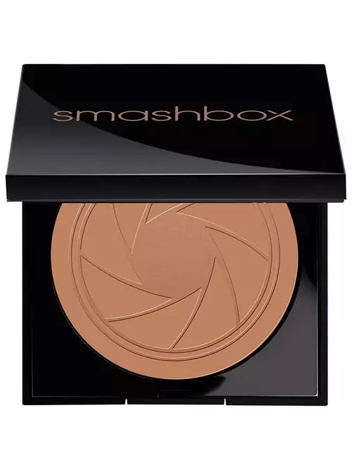 Pudră bronzantă Bronze Lights, SMASHBOX, 129 lei, exclusiv în parfumeriile Douglas