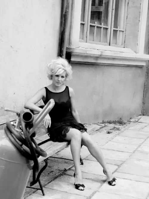 elena-udrea-bruneta-miss_11.jpg
