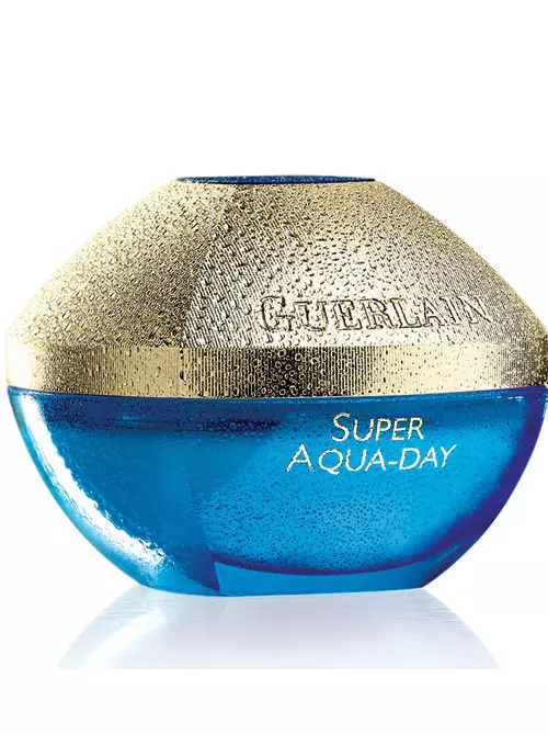 Guerlain, Super Aqua Day Comfort Creme, o crema catifelata, cu SPF 12, ce asigura o hidra­tare intensa, recomandata pentru tenul uscat sau normal, 325 lei.