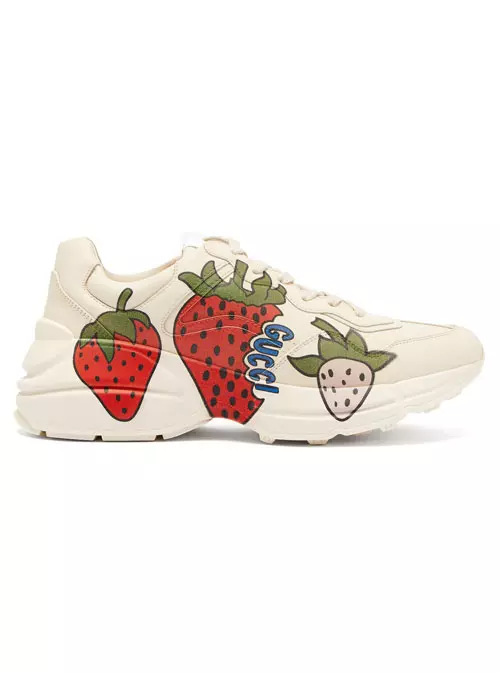 Adidașii cu căpșunici de la Gucci