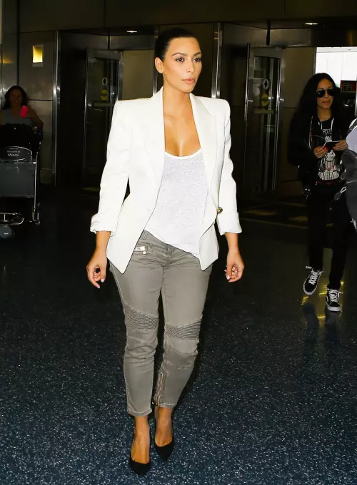 Kim_Kardashian_10.jpg