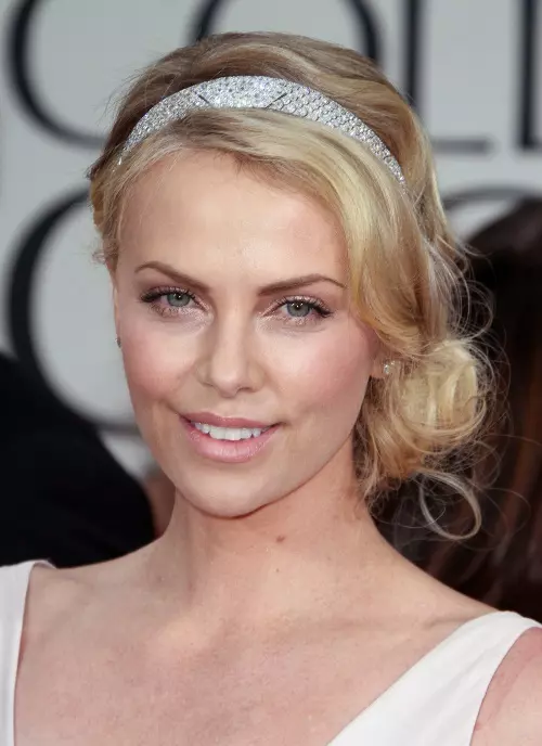 charlize_03.jpg